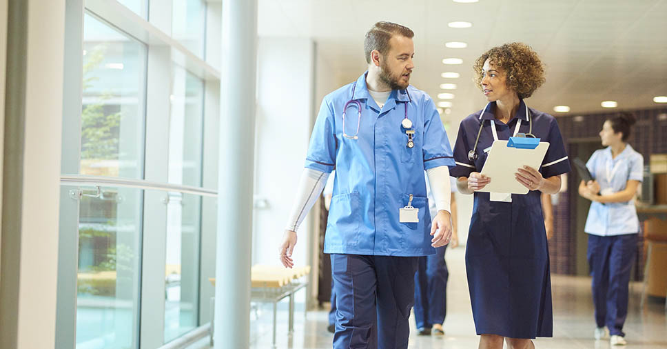 Enfermeiro gestor: conheça as funções e requisitos do cargo!