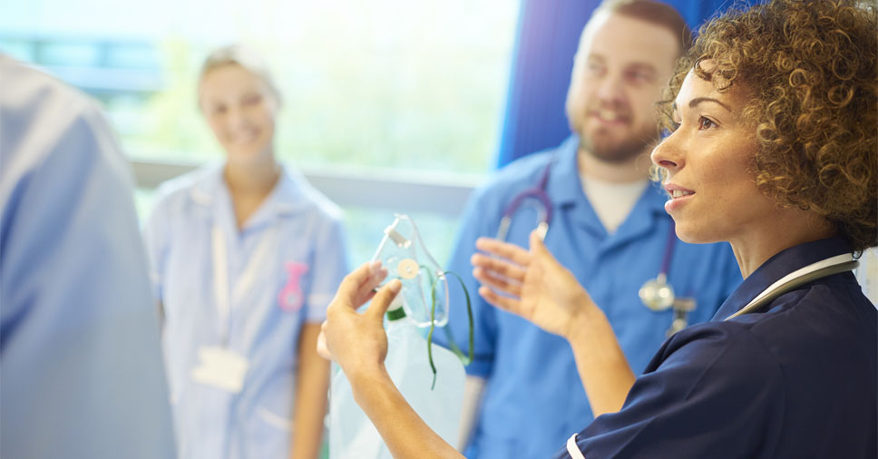 Quais são os tipos de especialização em enfermagem?