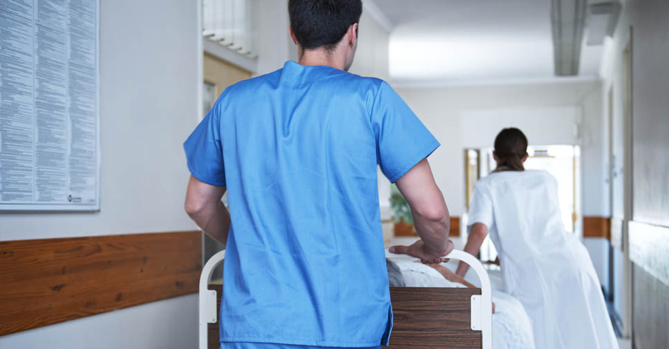 Trabalho de enfermeiro emergencista: carreira e dia a dia